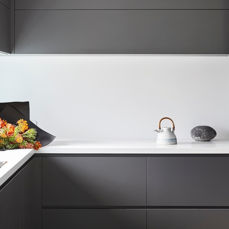 Lemari Dapur Melamin Mewah Kustom Set HMR Core Black Modern Kitchen Cabinet