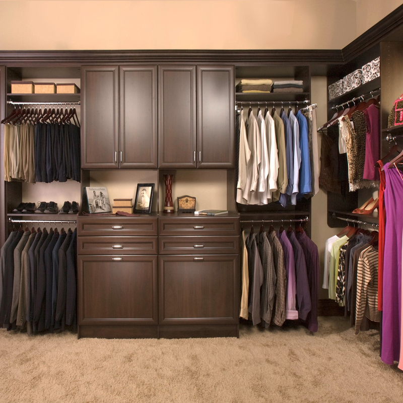 Walk In Closet Kayu Solid Modern Klasik U Berbentuk Lemari Penyimpanan Pakaian Coklat