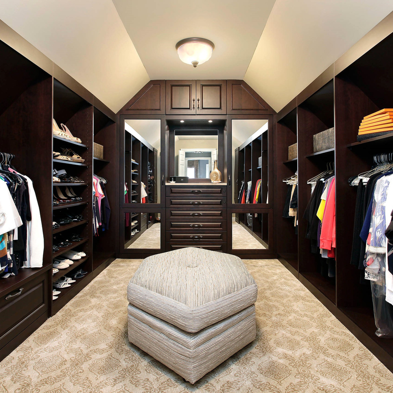 Walk In Closet Kayu Solid Modern Klasik U Berbentuk Lemari Penyimpanan Pakaian Coklat