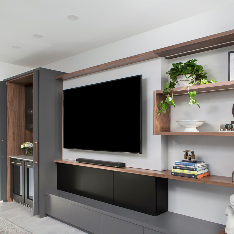 Kabinet TV Lacquer Abu-abu Gelap Minimalis MFC Tahan Lama Dengan Laci Penyimpanan