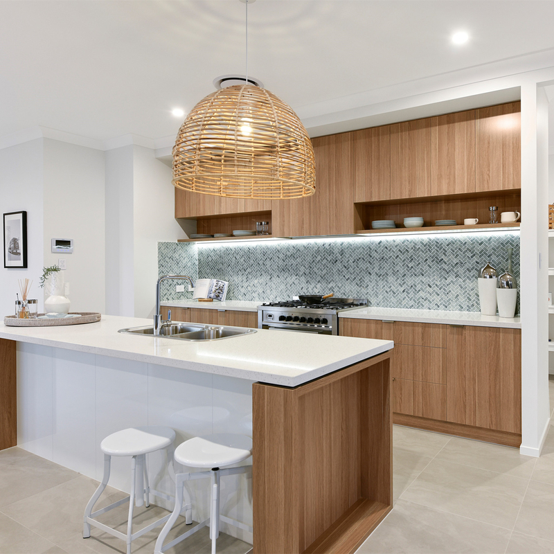 Unit Kabinet Dapur Melamin Kombinasi Multi Warna Tekstur Kayu Putih