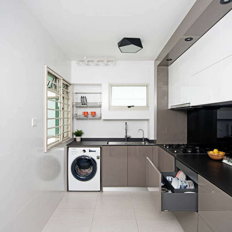 Ukuran Kecil Lemari Dapur Lacquer Abu-abu Dan Putih Gloss Tinggi Lemari Pantry Dapur Pintar