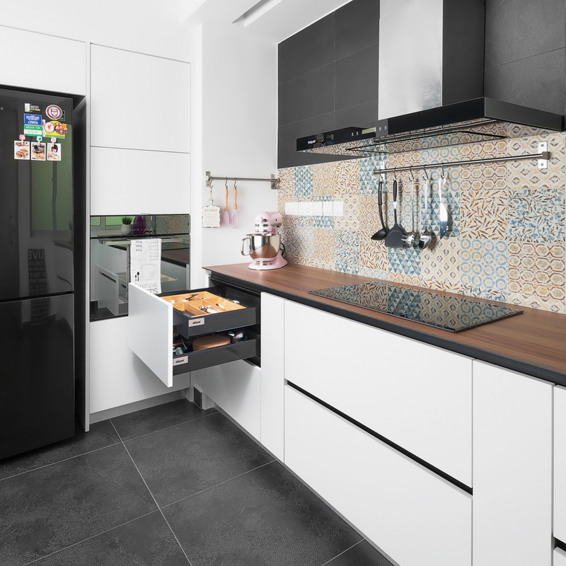 Pendatang baru L Bentuk Lemari Dapur Mini Kayu PVC Lemari Dapur Dinding Kecil Untuk Apartemen