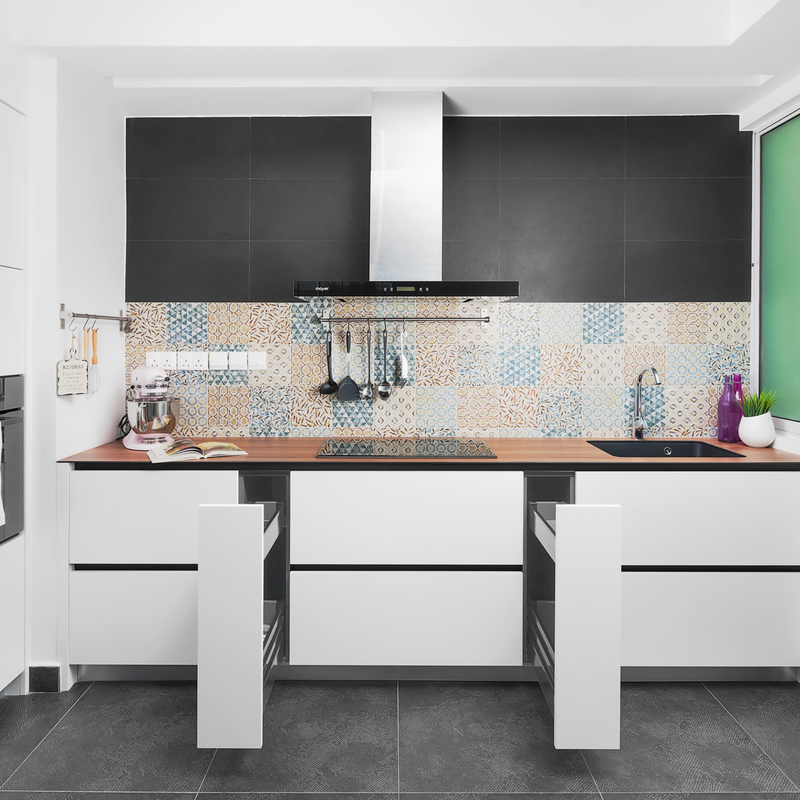 Pendatang baru L Bentuk Lemari Dapur Mini Kayu PVC Lemari Dapur Dinding Kecil Untuk Apartemen