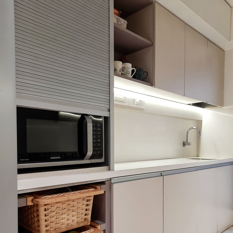 Unit Dapur Lacquer Gloss Tinggi Set Putih Dan Abu-abu Dapur Kecil Tanpa Pegangan Dapur Rumah