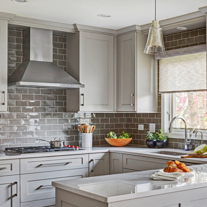 U Shaped White Shaker Lacquer Kitchen Cabinet Dengan Corner Pantry Wall Mounted