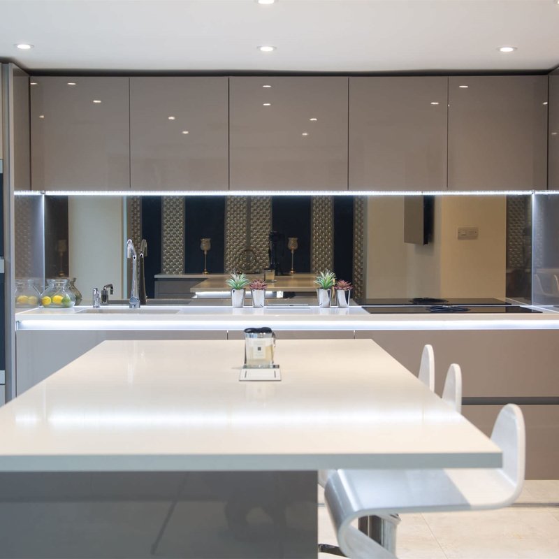 Siap Untuk Mengumpulkan Handless Desain Champagne High Gloss Acrylic Board Jerman Dapur Kabinet Dengan Pulau